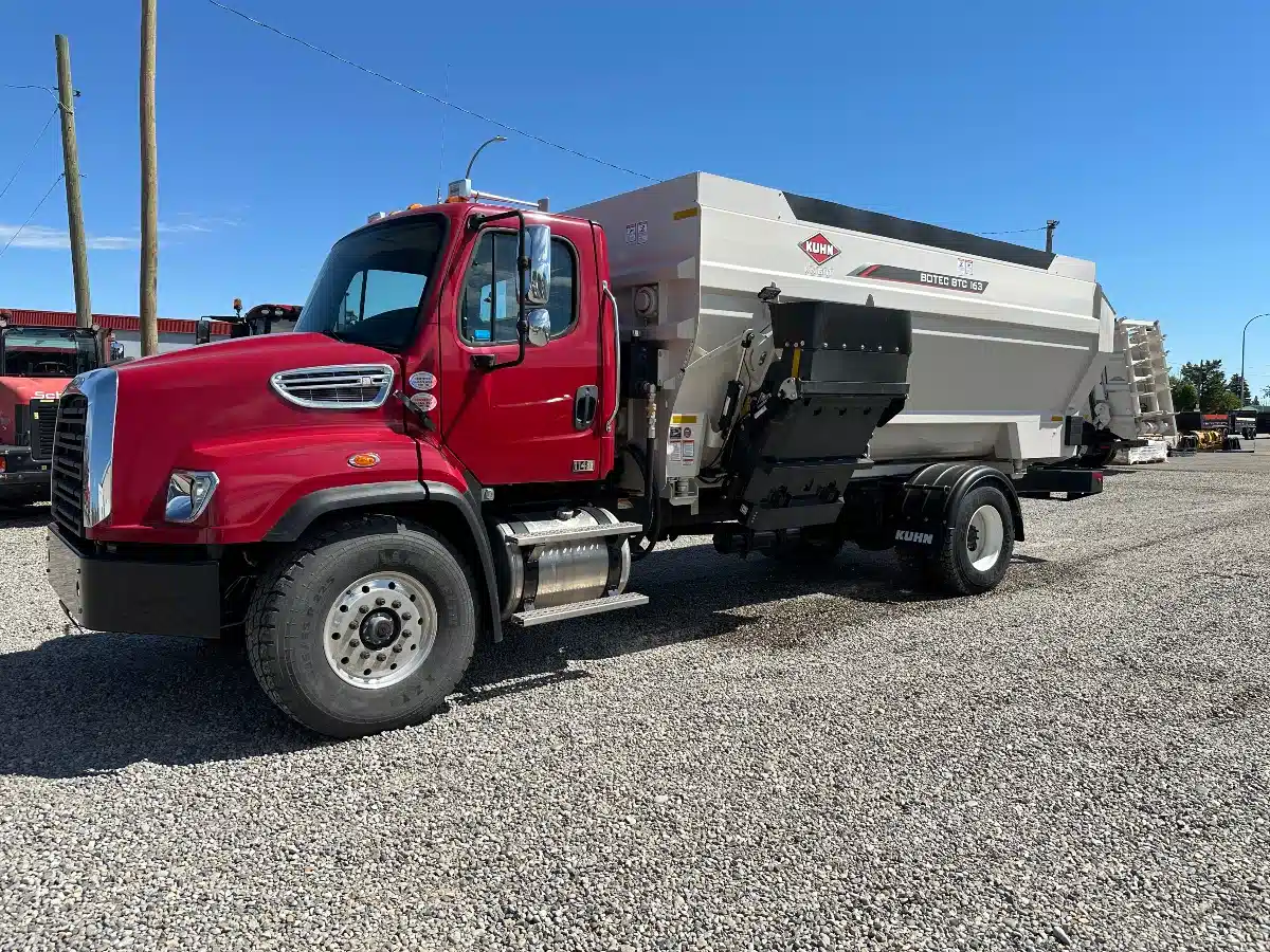 Gallery image 1 for 2026 Kuhn Knight BTC 163 TMR Mixer
