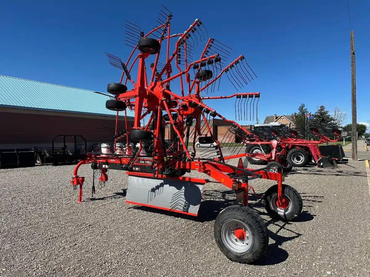 Photo de la Galerie 2 pour 2026 Kuhn GA 7501+ râteau