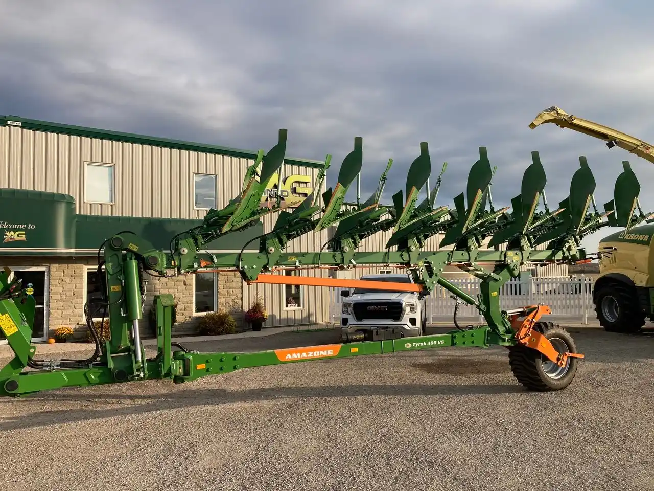 Gallery image 2 for Used 2022 Amazone Tyrok 400 V Plow