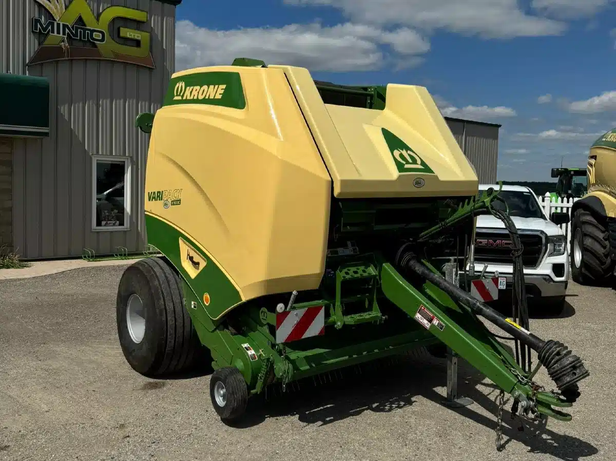 Gallery image 1 for Used 2023 Krone Varipack V165 XC Round Baler