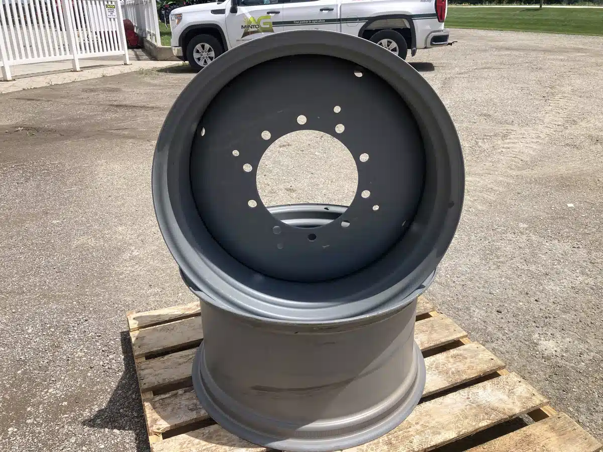 Gallery image 2 for Used Deutz 18X38/15X28 Rims