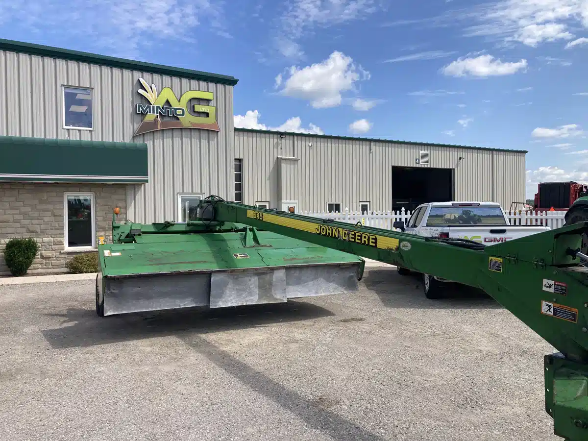 Gallery image 2 for Used 1998 John Deere 945 Disc Mower Conditioner