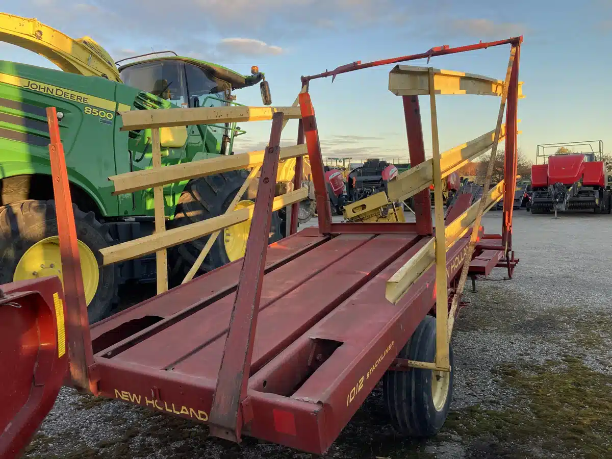 Gallery image 1 for Used New Holland STACKLINER 1012 Bale Wagon