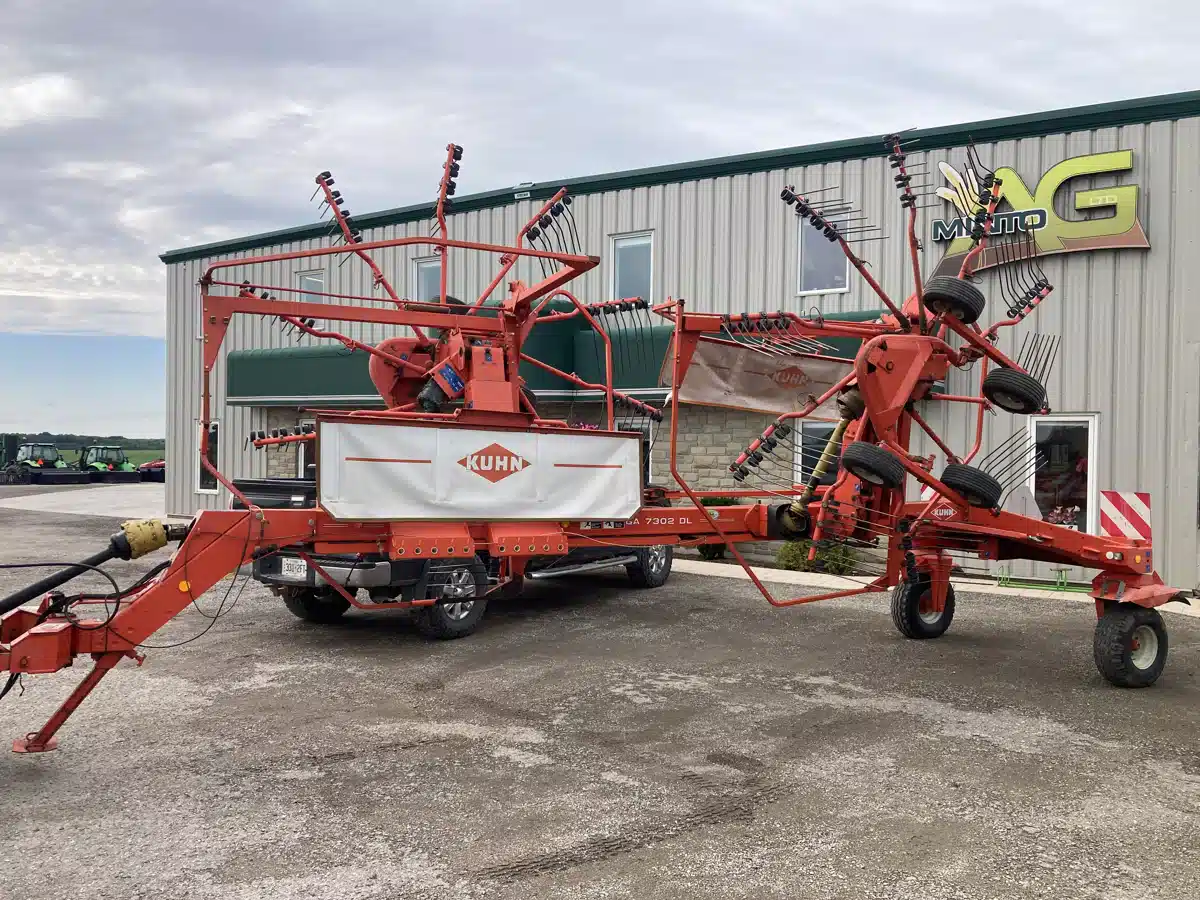 Gallery image 1 for Used 2005 Kuhn GA 7302 DL Rake