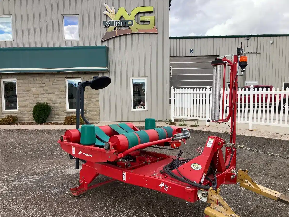 Gallery image 1 for Used 2018 Kverneland 7710C Bale Wrapper