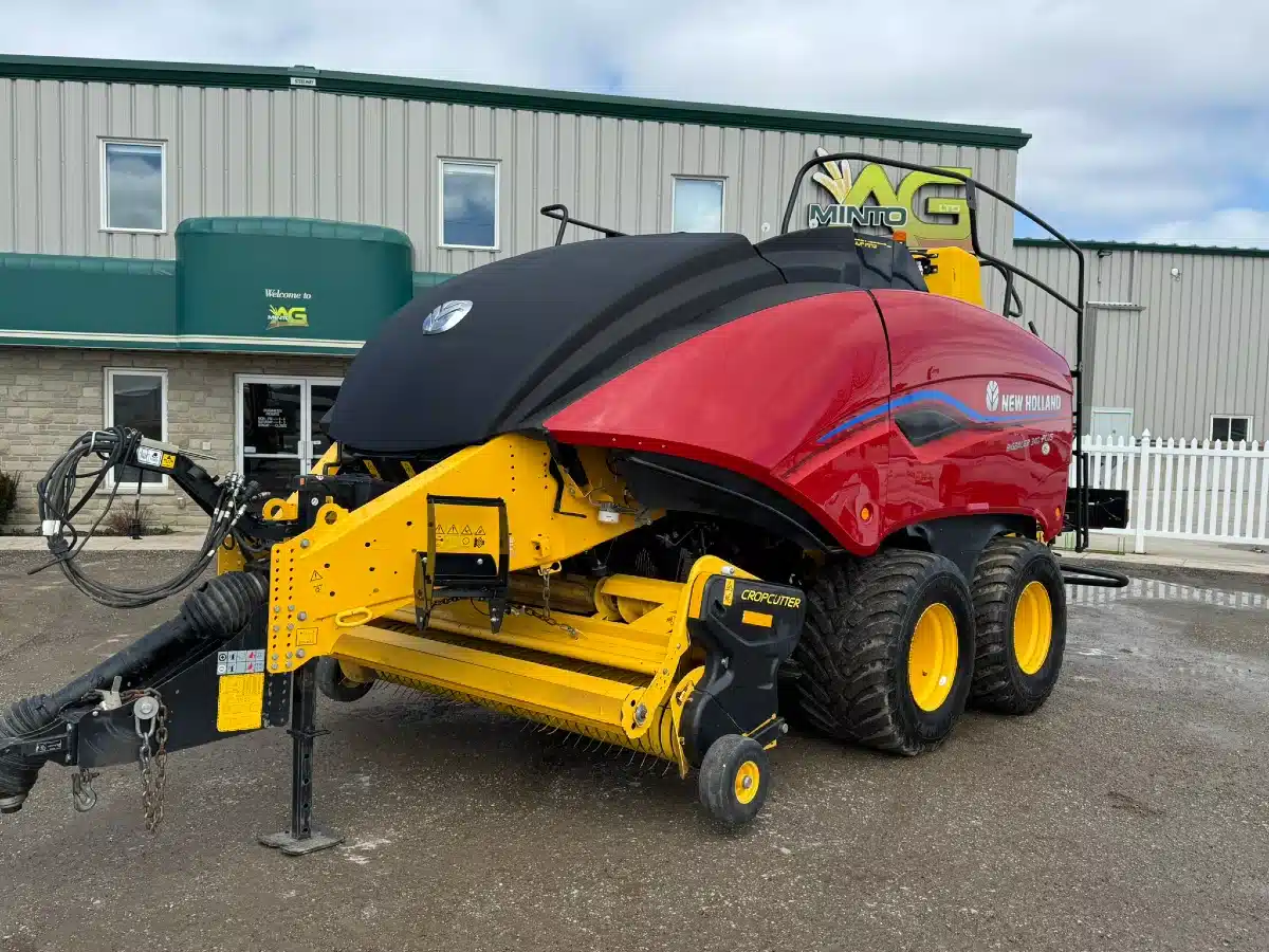 Gallery image 2 for 2022 New Holland BIG BALER 340 PLUS R Square Baler - Large