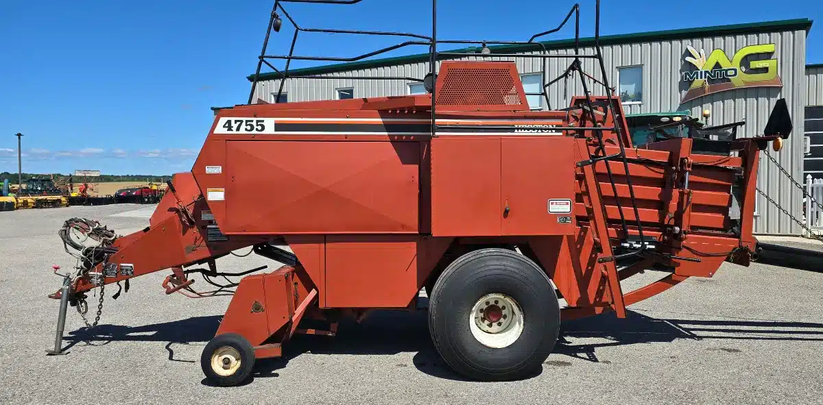 Gallery image 2 for Used 1996 Hesston 4755 Square Baler - Large