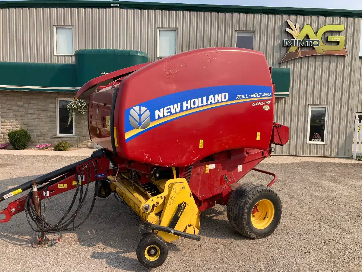 Gallery image 1 for Used 2017 New Holland ROLL-BELT 450 Round Baler