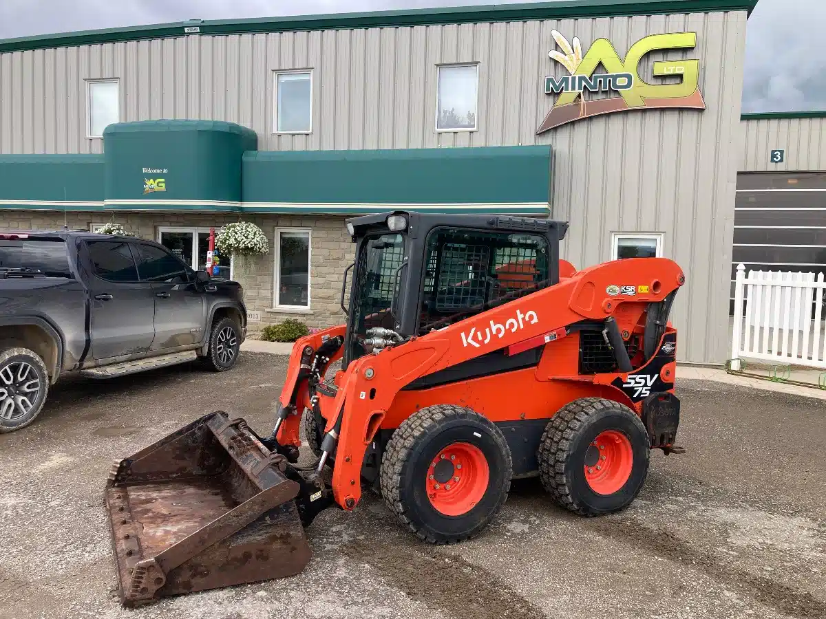 Gallery image 2 for Used 2024 Kubota SSV75 Skid Steer