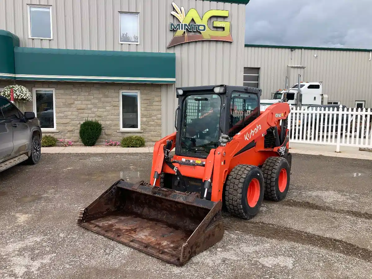 Gallery image 1 for Used 2024 Kubota SSV75 Skid Steer