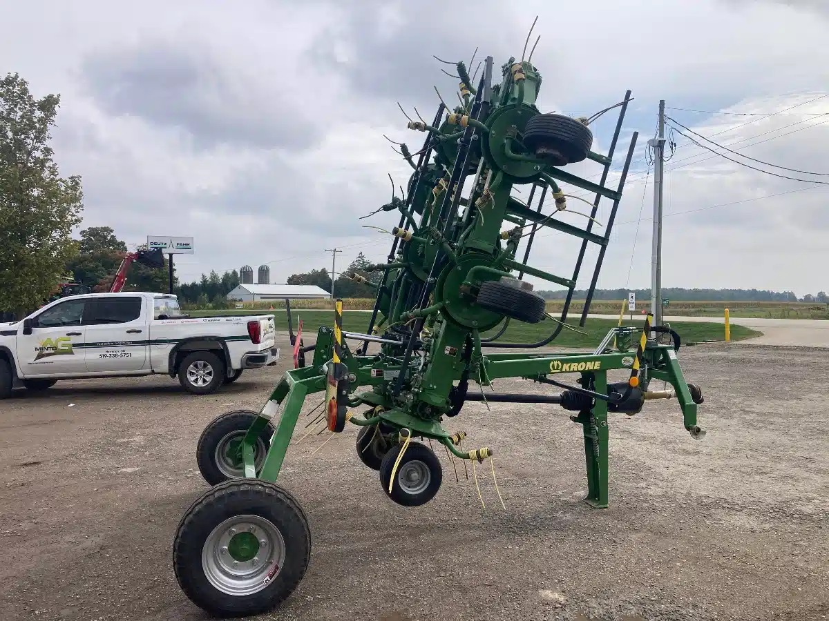 Used 2023 Krone Vendro T1020 Tedder