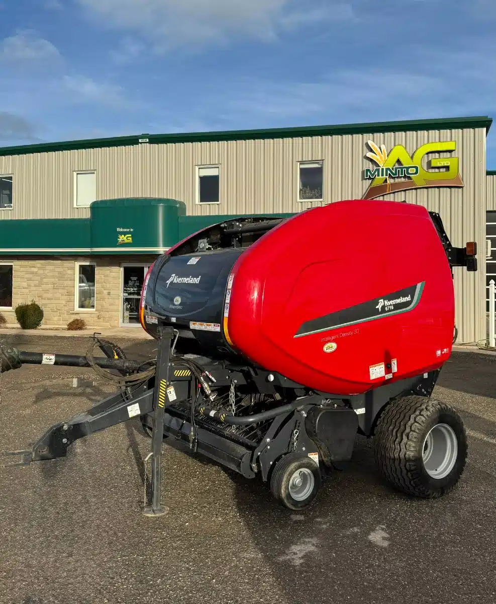 Gallery image 1 for Used 2018 Kverneland 6716 SUPERCUT-14 Round Baler