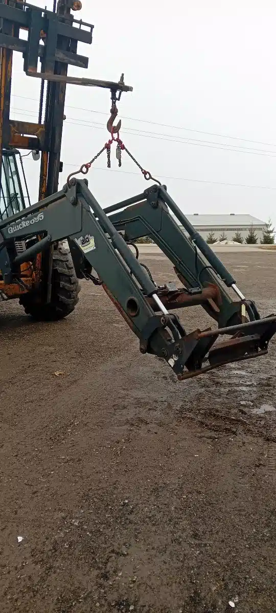 Gallery image 2 for Alo Q695 Tractor Loader