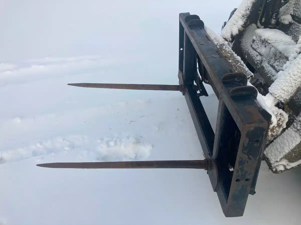 Gallery image 2 for Used HLA Attachments DE50BO500 Bale Spear