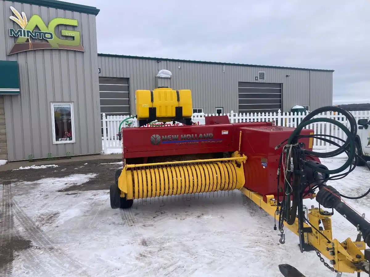 Gallery image 2 for 2023 New Holland Hayliner 275 Plus Square Baler - Small