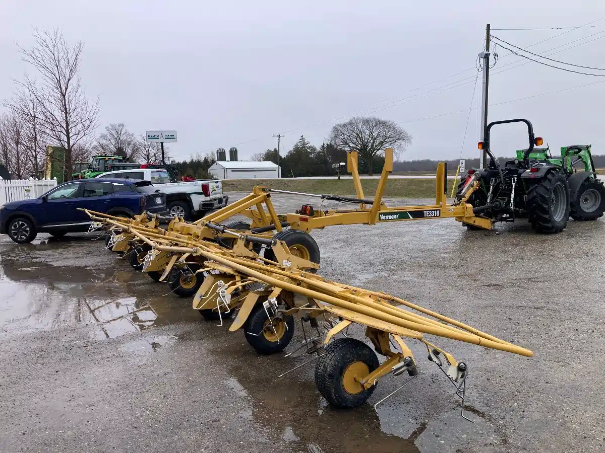 Gallery image 2 for 2021 Vermeer TE3310 Tedder