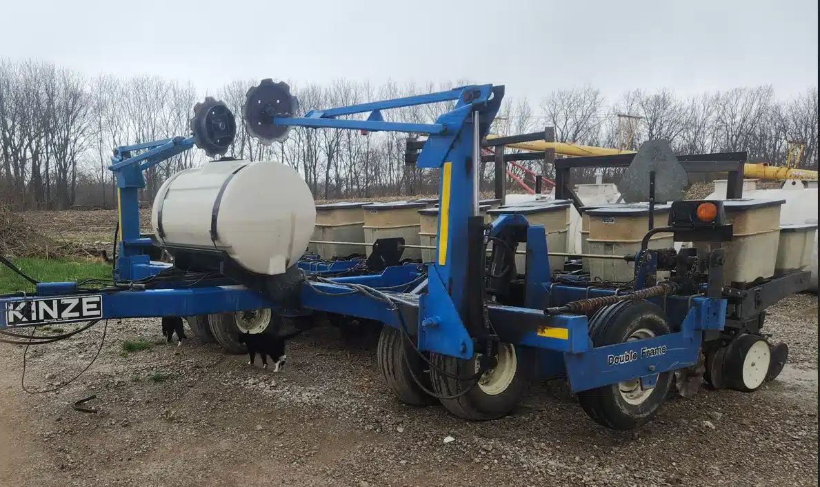 Kinze 2000 Planter