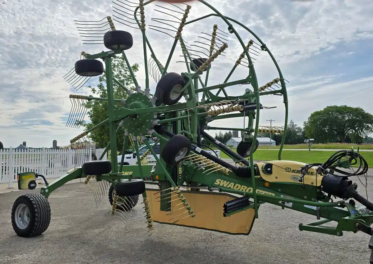 Gallery image 2 for 2023 Krone SWADRO TC 880 Rake