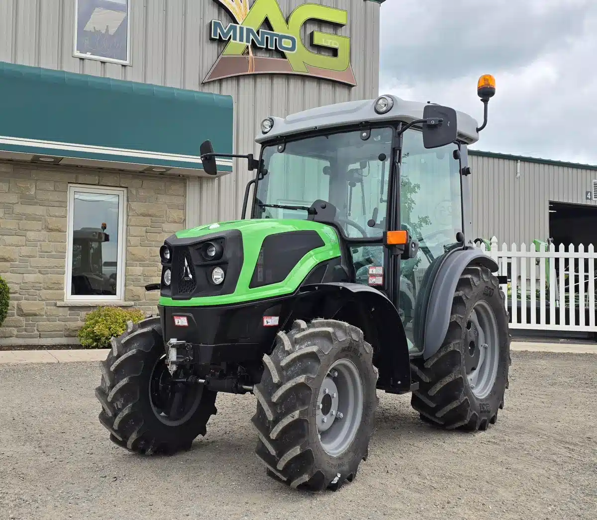 Gallery image 1 for 2023 Deutz Fahr 3060 Tractor