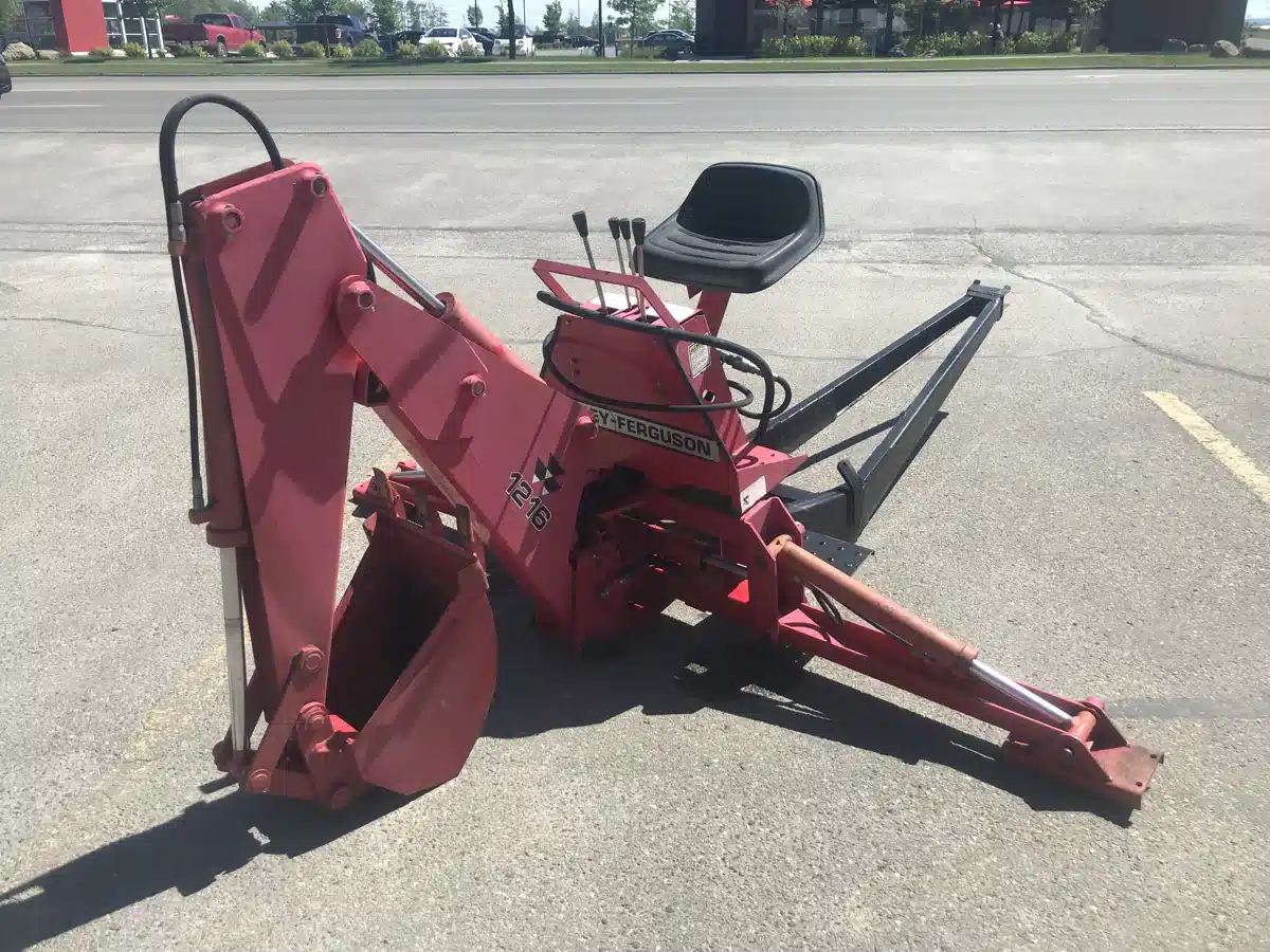 Gallery image 2 for Used 2000 Massey Ferguson 1216 Backhoe Attachment