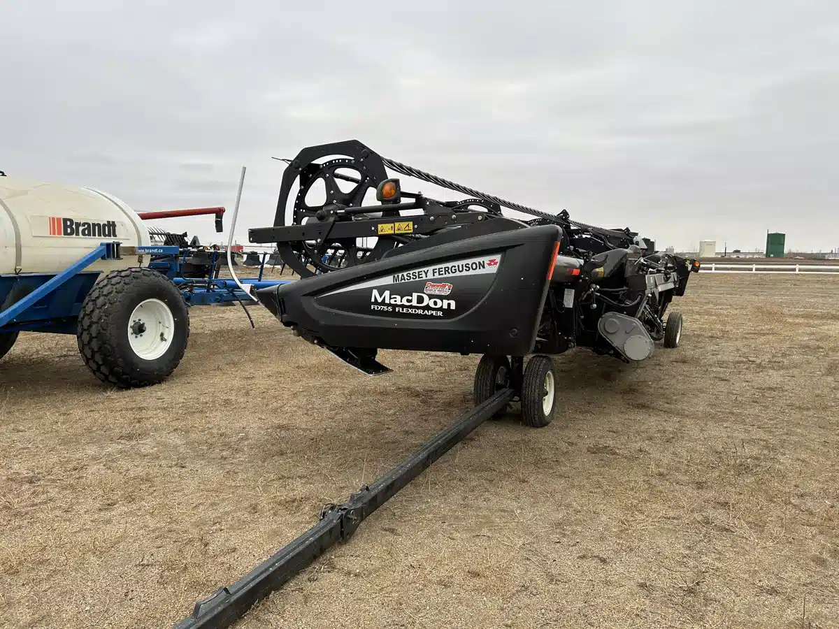 Gallery image 1 for Used 2016 MacDon FD75 Header Combine