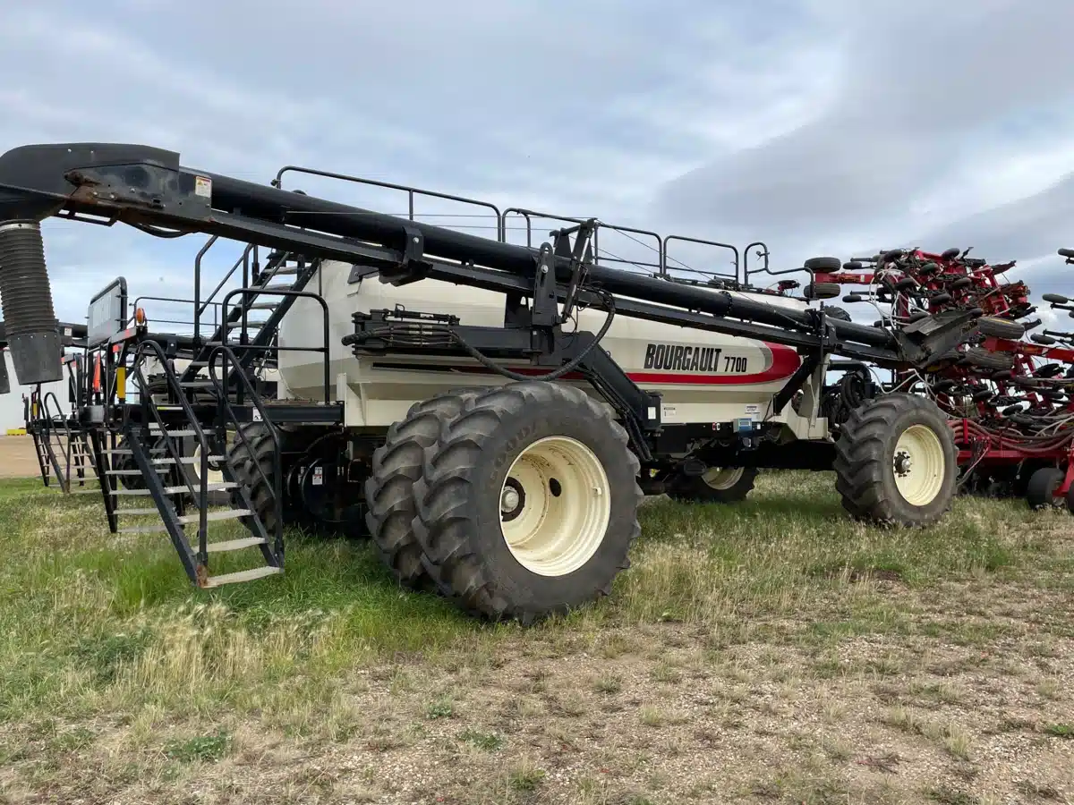 Gallery image 2 for Used 2015 Bourgault 7700 Air Cart