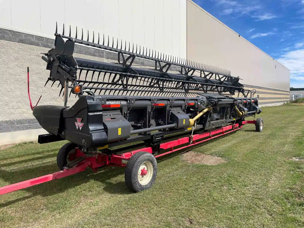 Gallery image 2 for Used 2019 Massey Ferguson 9255 Header - Draper