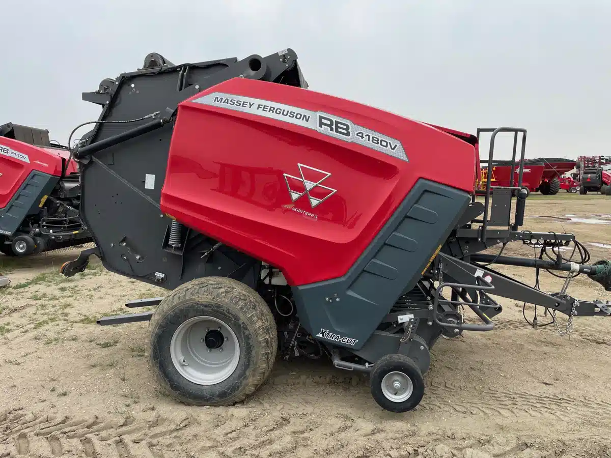 Gallery image 1 for Used 2022 Massey Ferguson RB 4180V Round Baler
