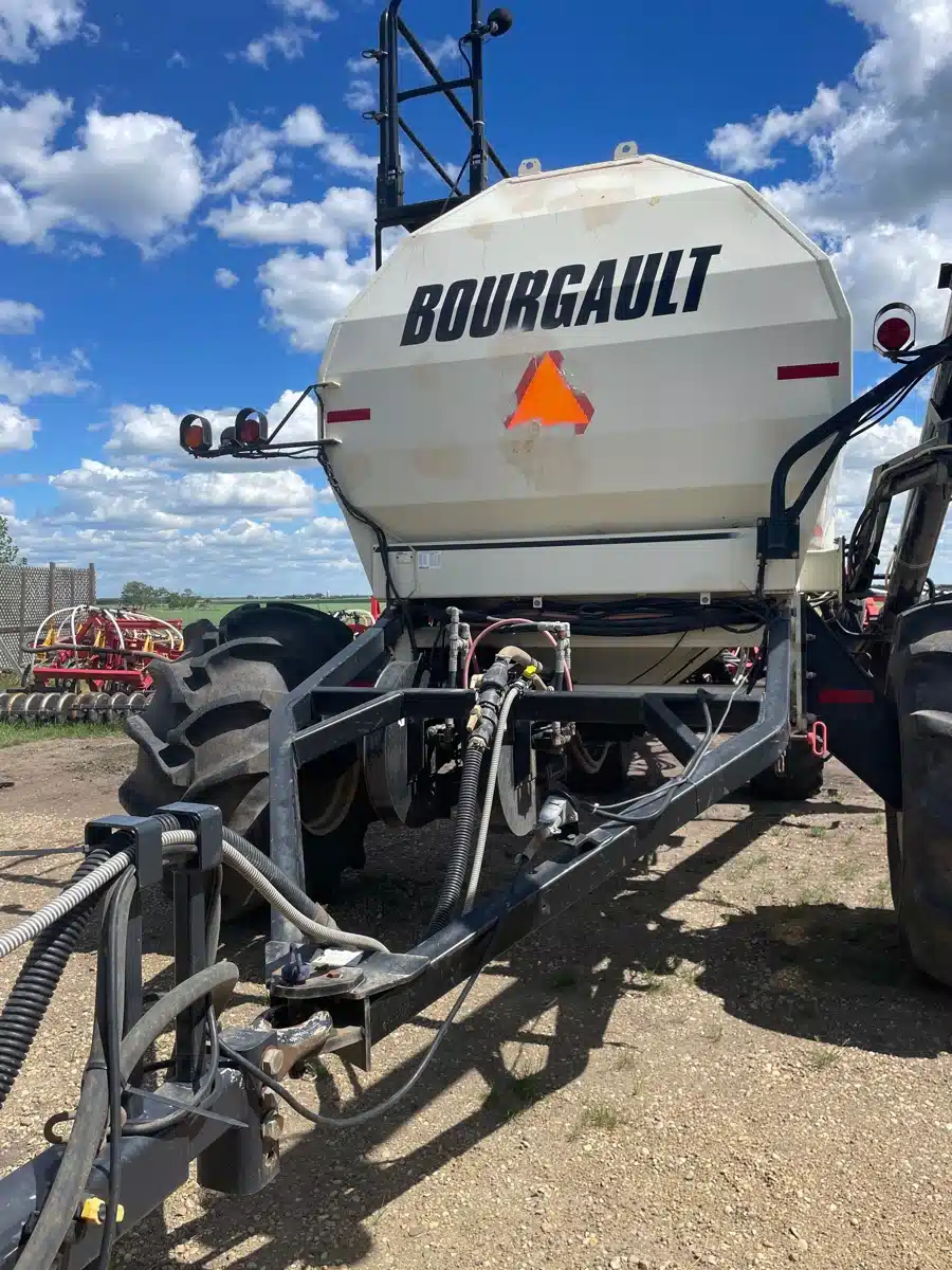 Gallery image 2 for Used 2005 Bourgault 6350 Air Cart