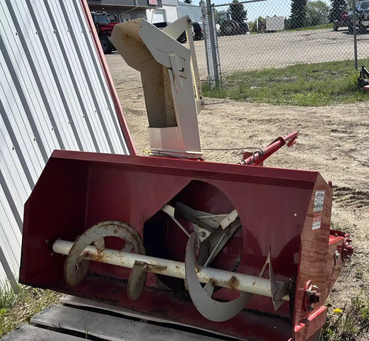 Gallery image 2 for Used 2011 Buhler Y500 Snow Blower