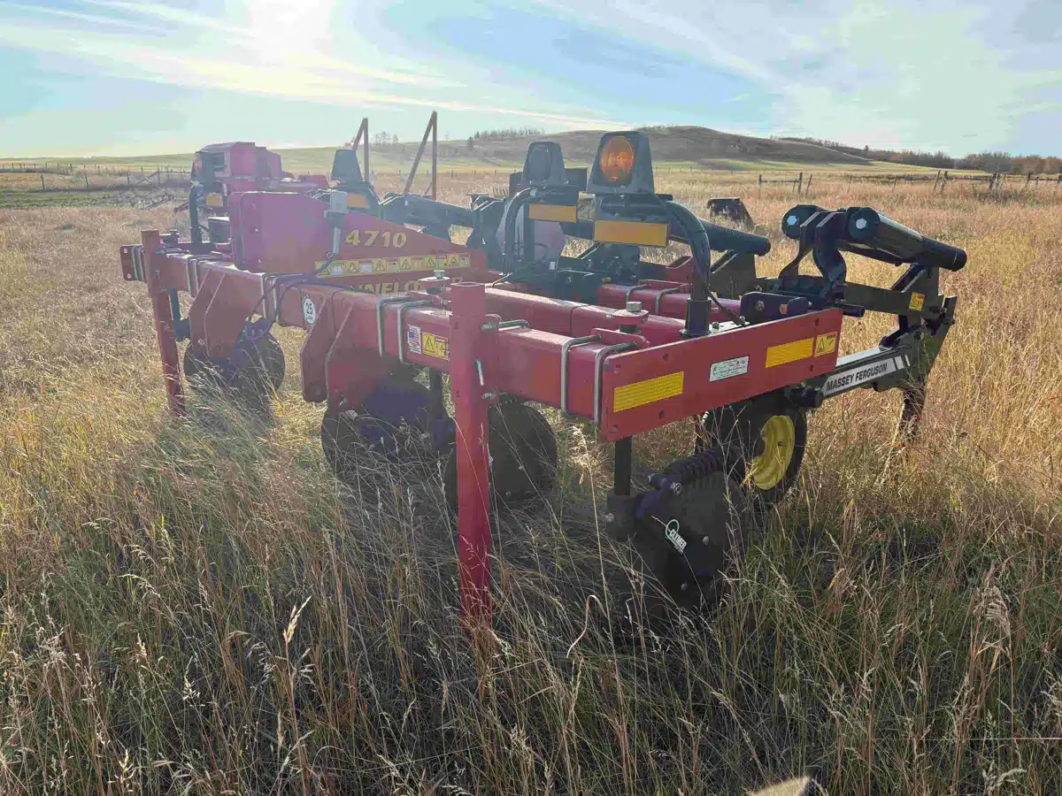 Gallery image 1 for Used 2015 Sunflower 4710 Subsoiler