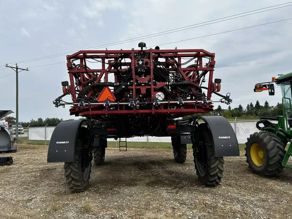 Gallery image 2 for Used 2017 Case 4440 Sprayer - Self Propelled