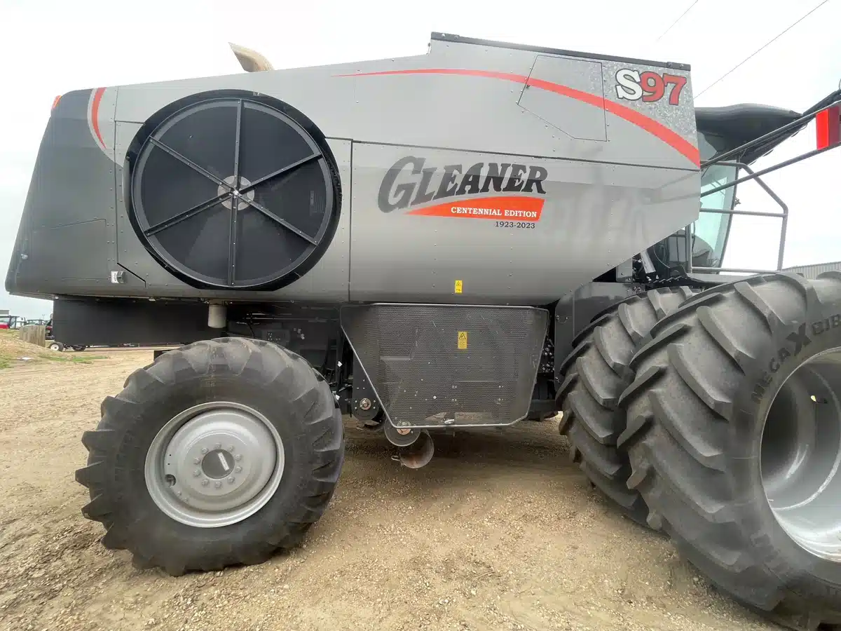 Gallery image 2 for Used 2023 Gleaner S97 Combine