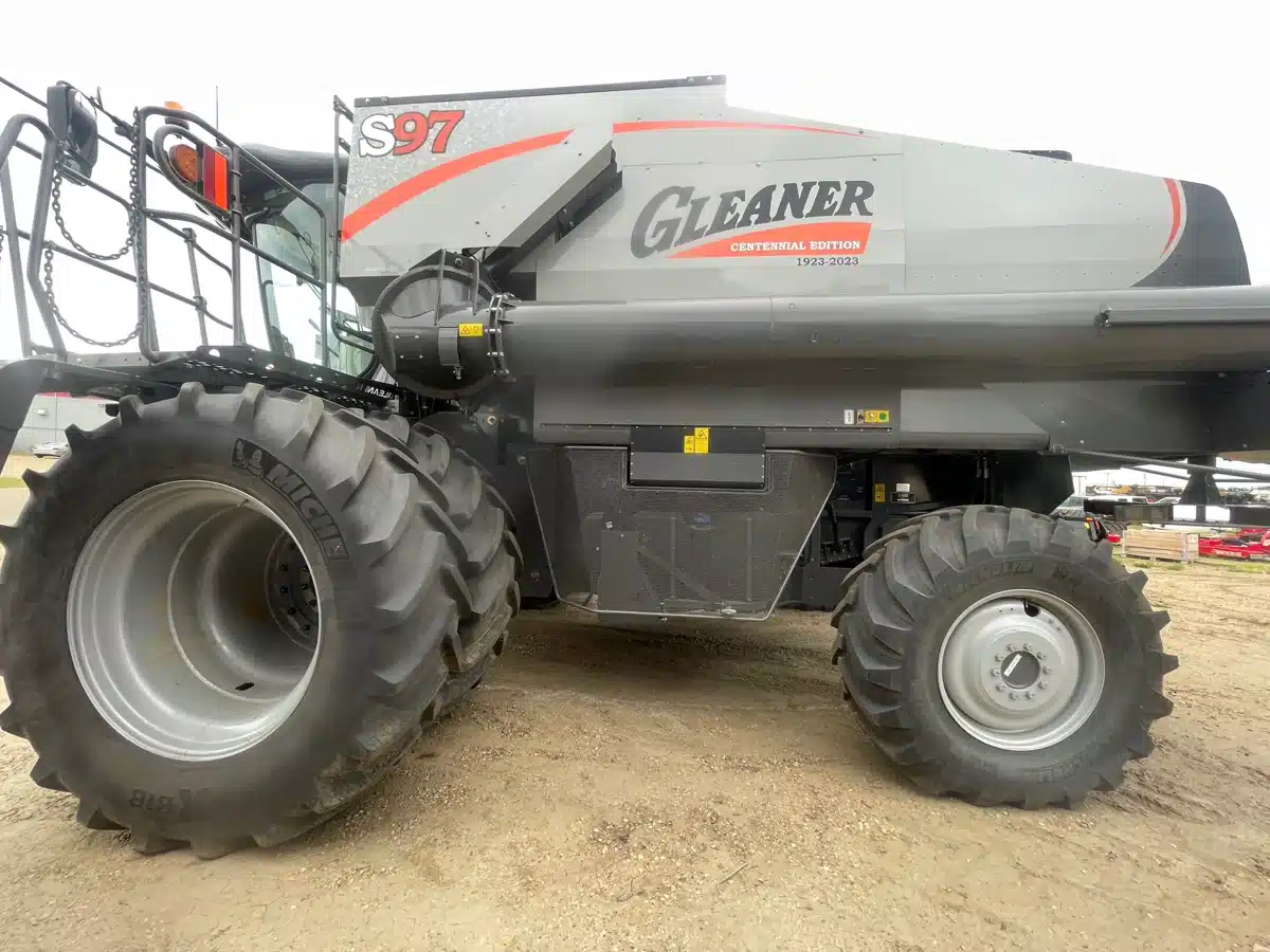 Gallery image 1 for Used 2023 Gleaner S97 Combine