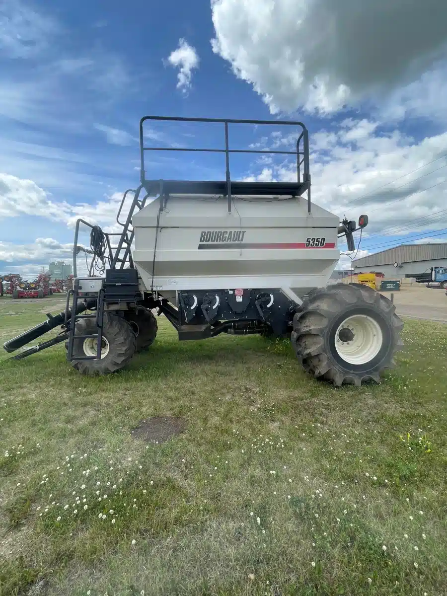 Gallery image 1 for Used 2004 Bourgault 5350 Air Cart