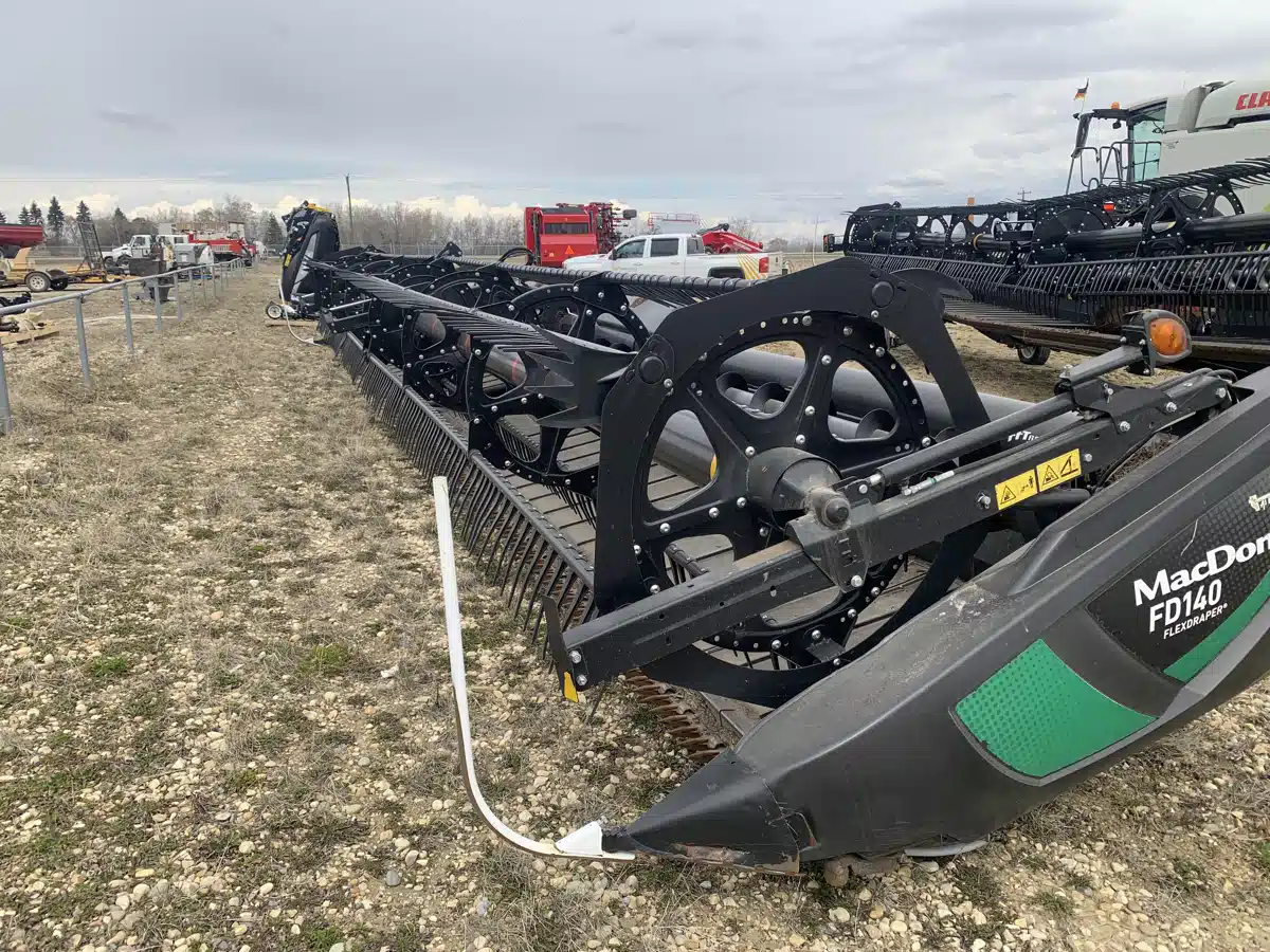 Gallery image 2 for Used 2018 MacDon FD140 Header - Flex Draper