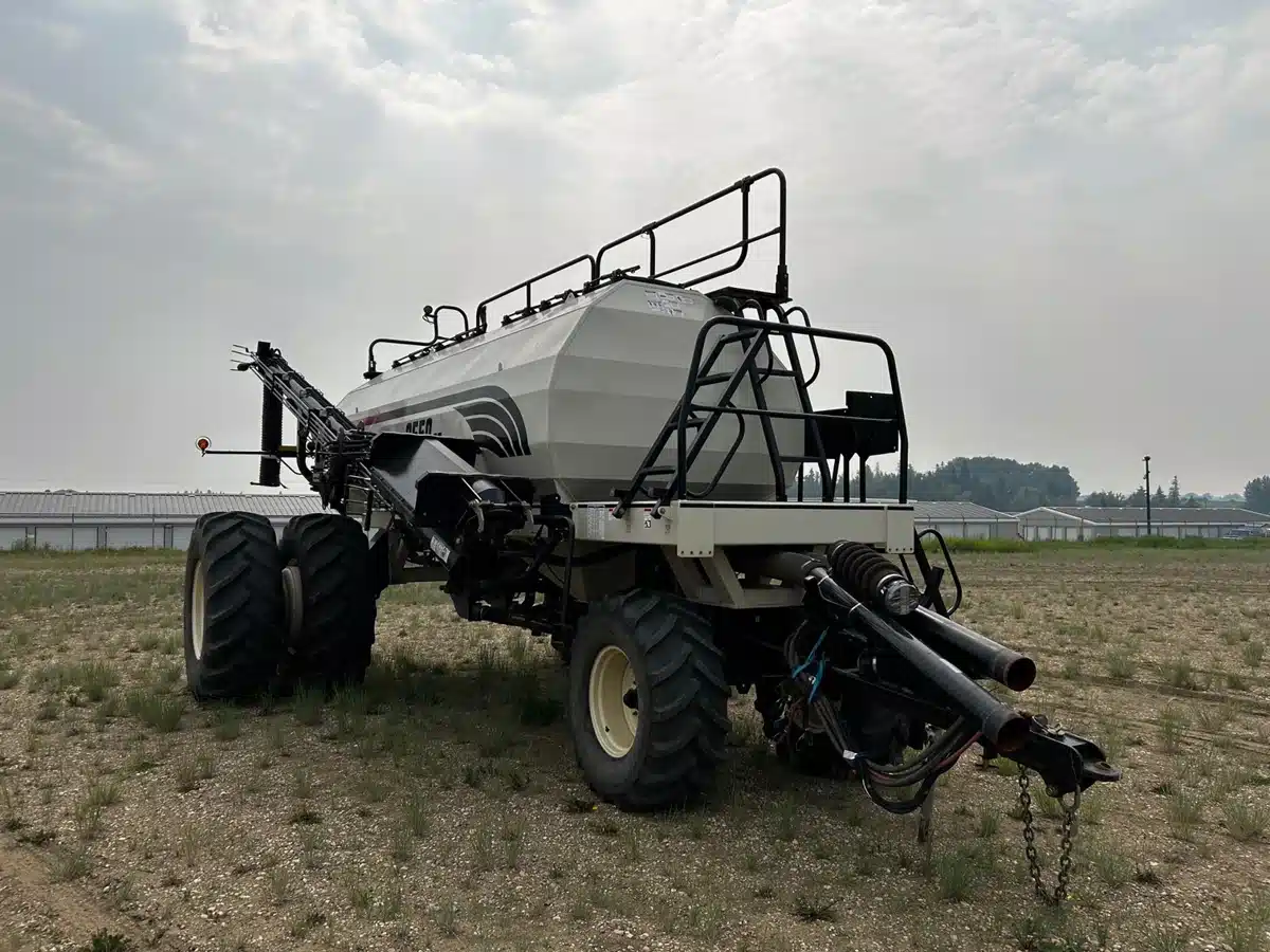 Gallery image 2 for Used 2013 Bourgault 6550 Air Seeder