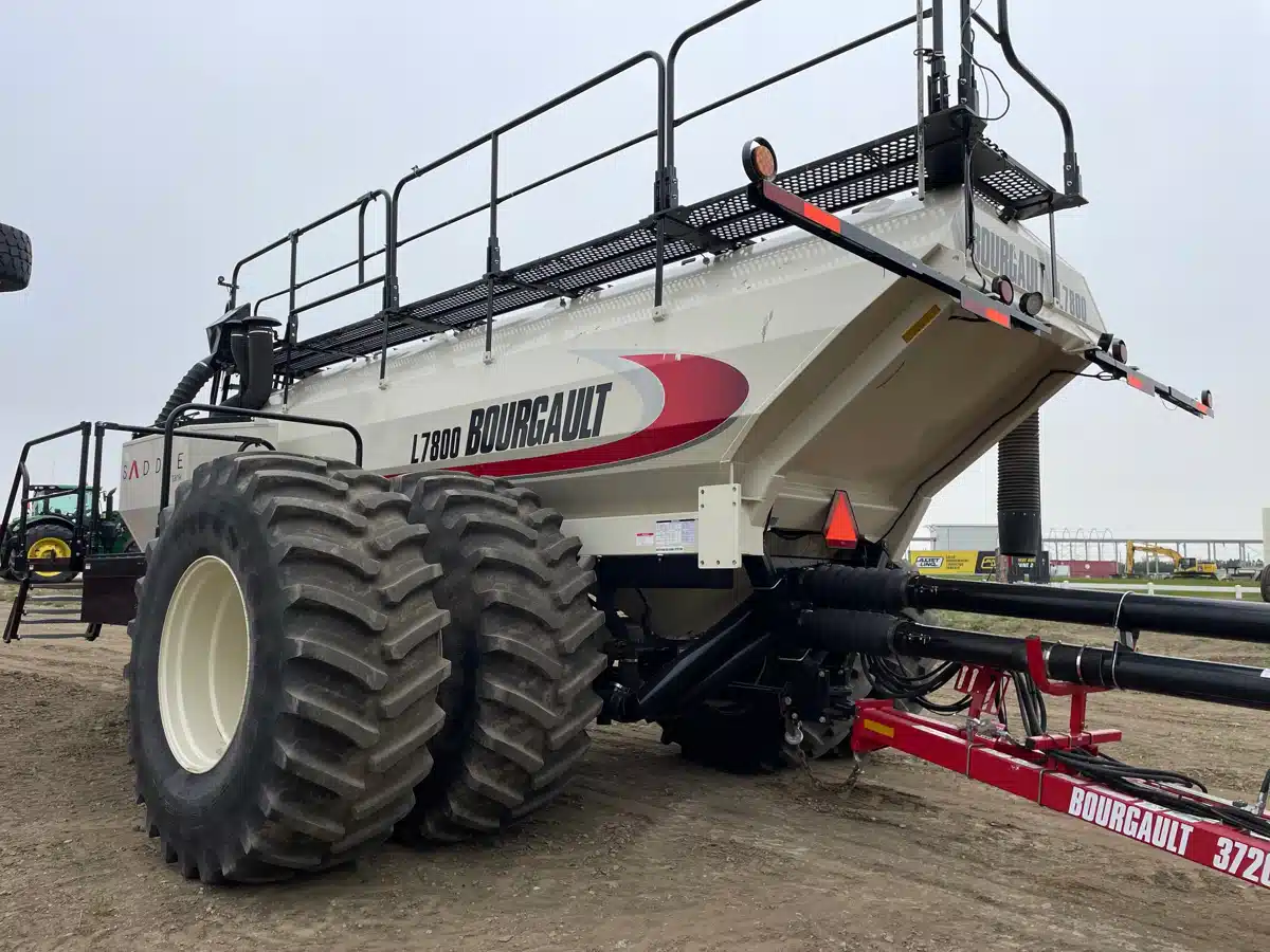 Gallery image 2 for 2018 Bourgault L7800 Air Cart
