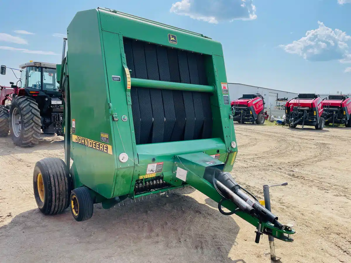 Gallery image 1 for Used 1999 John Deere 566 Round Baler