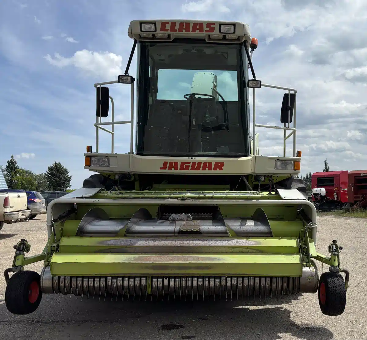 Gallery image 1 for Used 1997 CLAAS 840 Bale Chopper