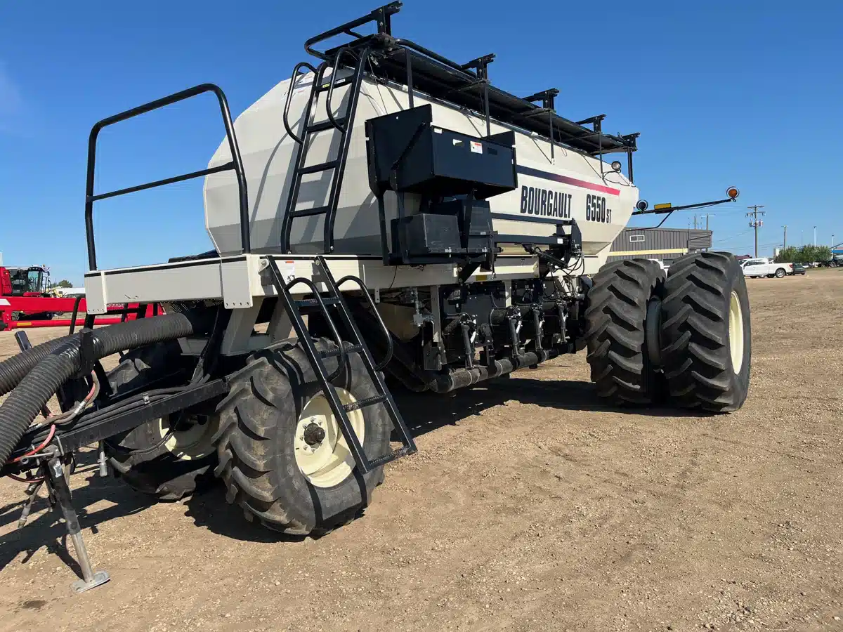 Gallery image 1 for Used 2012 Bourgault 6550 Air Seeder