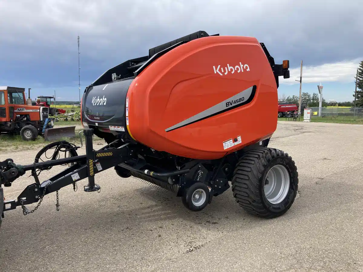 Gallery image 2 for Used 2023 Kubota BV4580NT Round Baler