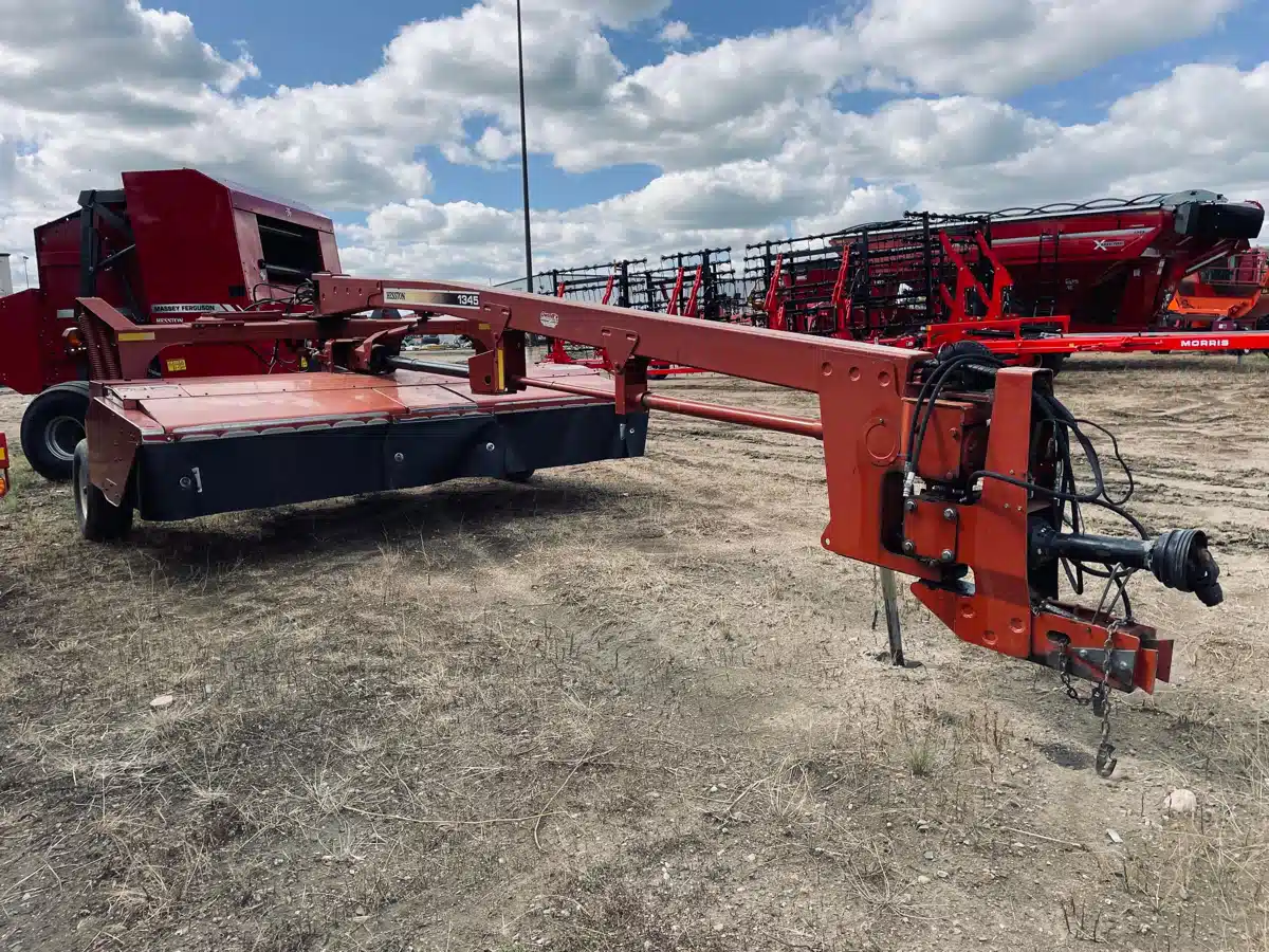 Gallery image 2 for Used 2006 Hesston 1345 Disc Mower Conditioner