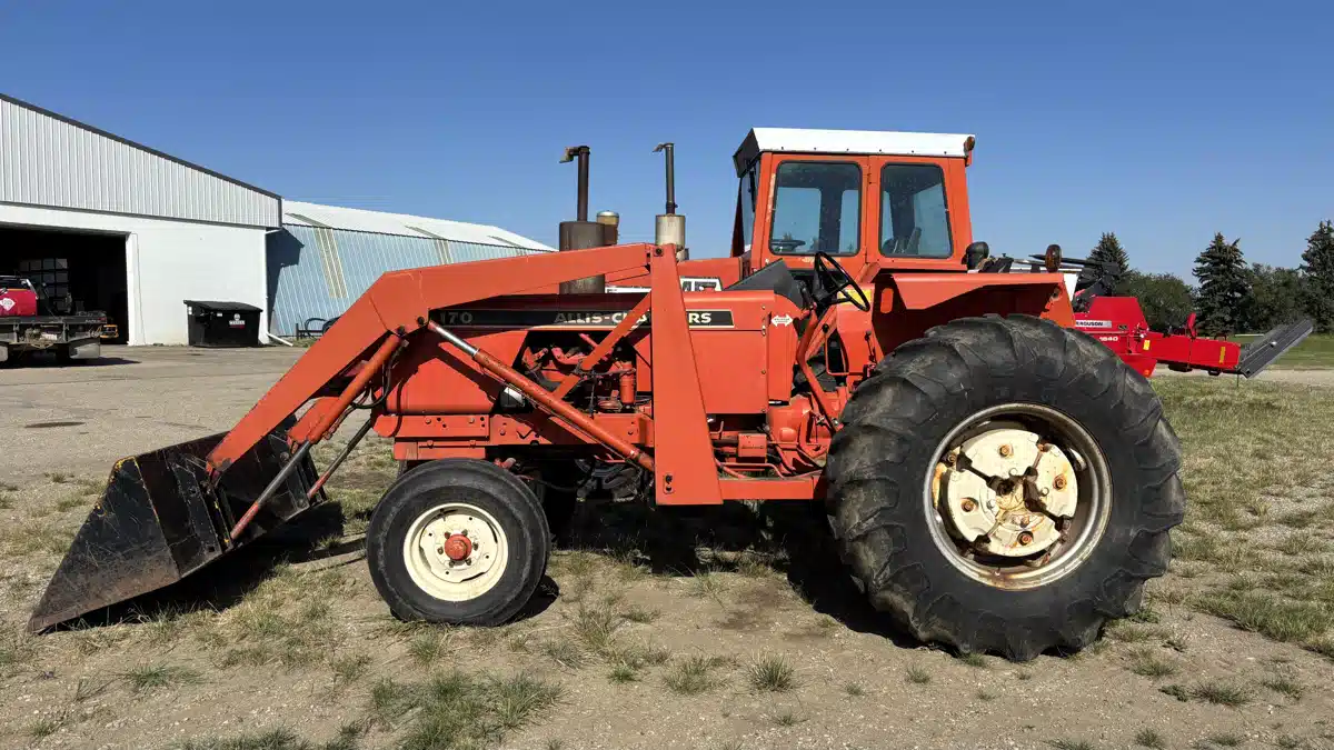Gallery image 1 for Used 1973 Allis Chalmers 170 Tractor