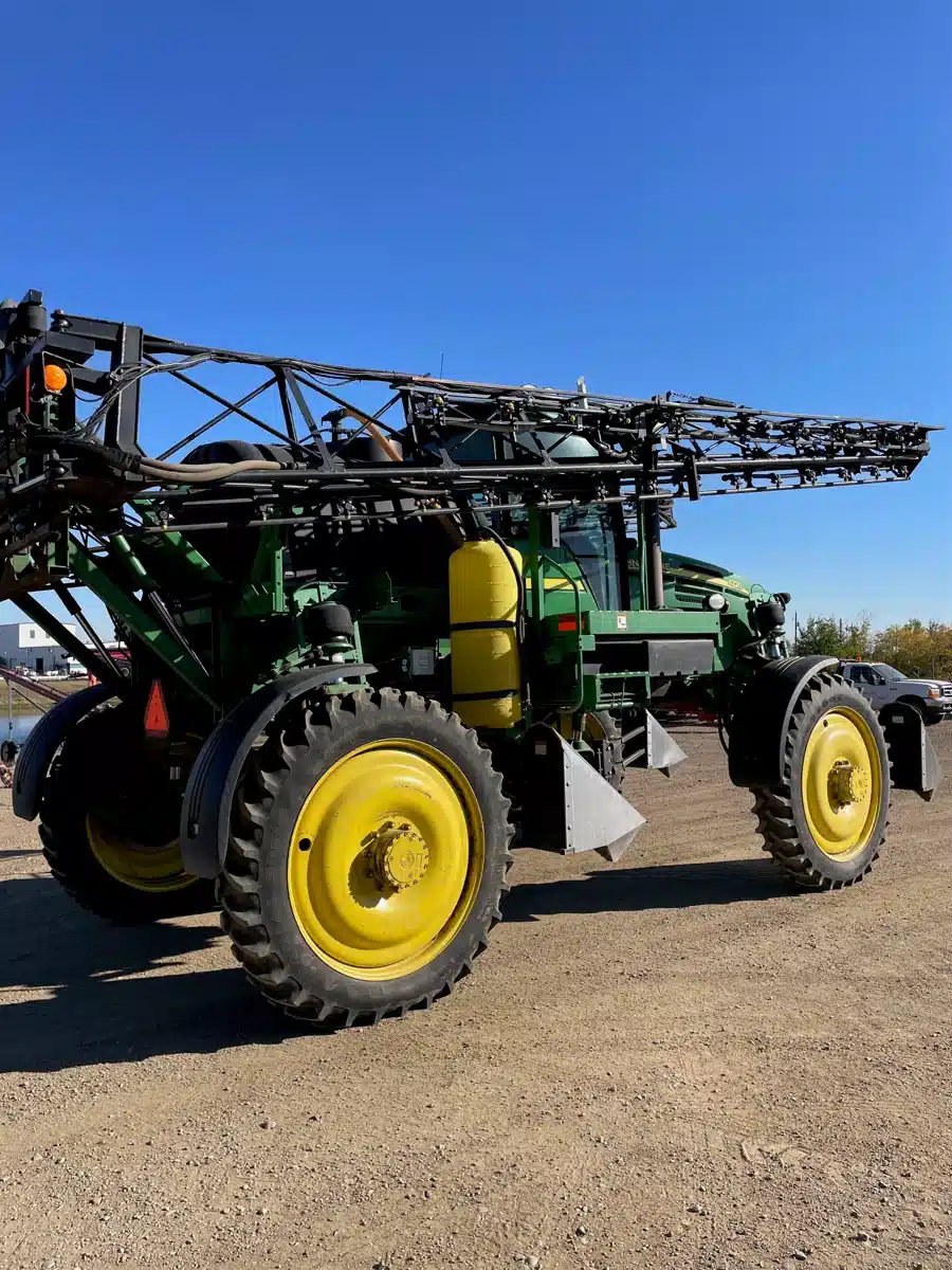 Gallery image 2 for Used 2007 John Deere 4720 Sprayer - Self Propelled