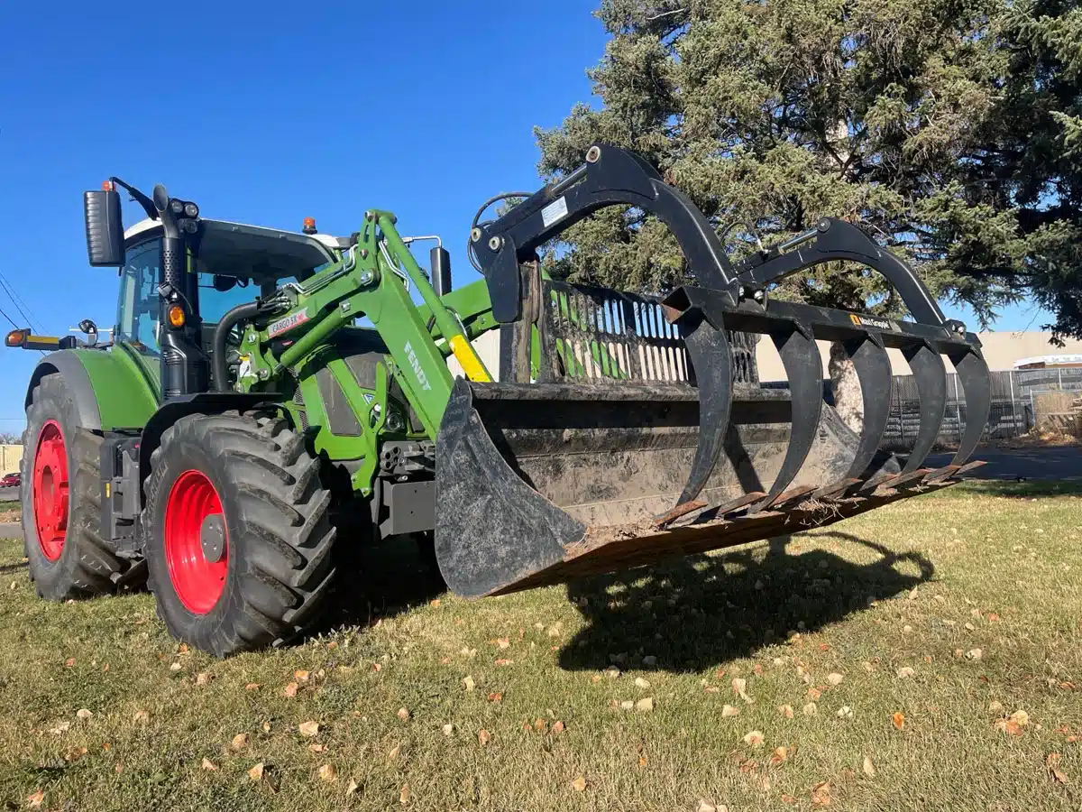 Gallery image 2 for Used 2022 Fendt 718 VARIO Tractor