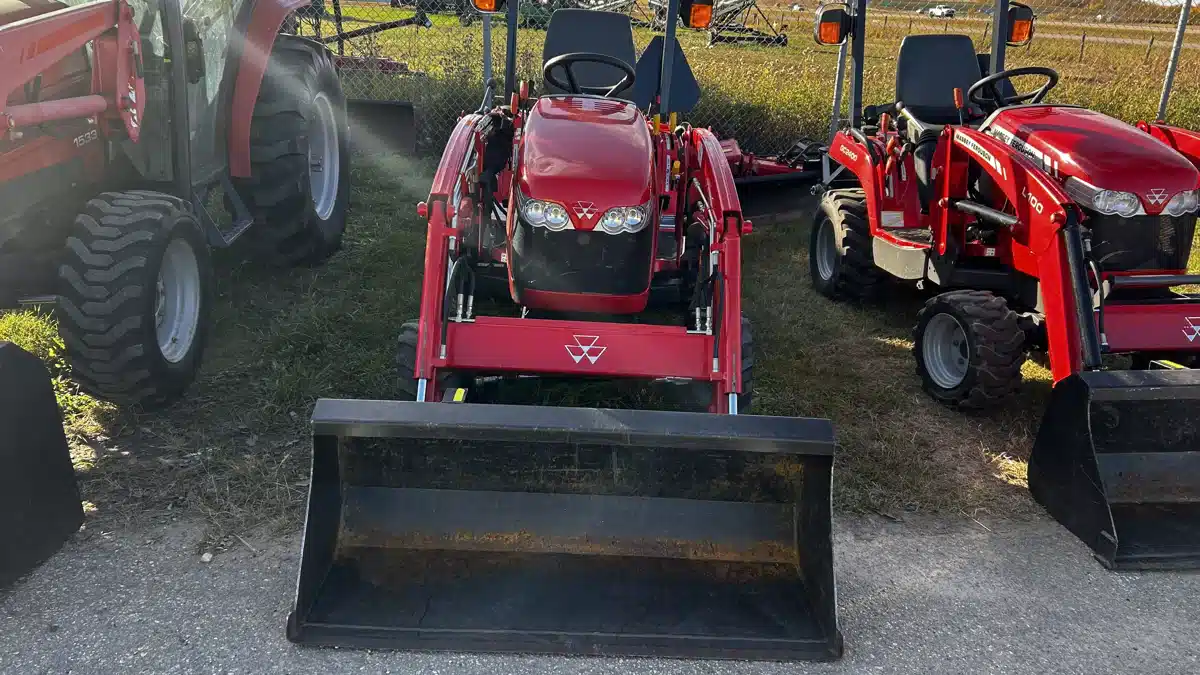 Used 2009 Massey Ferguson GC2400L Tractor
