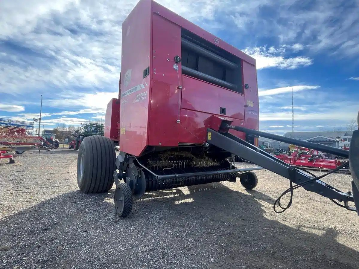 Gallery image 1 for Used 2017 Massey Ferguson 2956A Round Baler