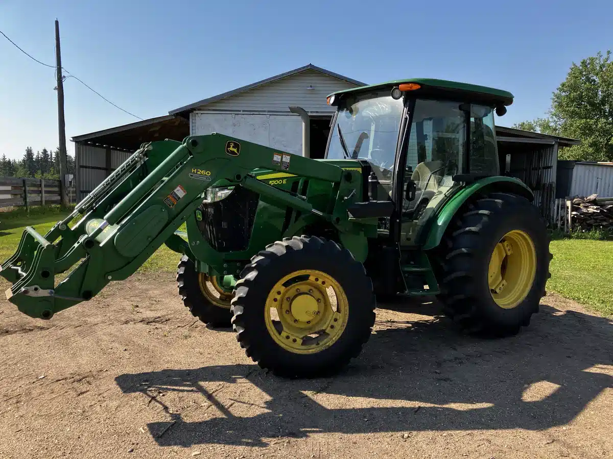 Gallery image 1 for Used 2013 John Deere 5100E Tractor Loader