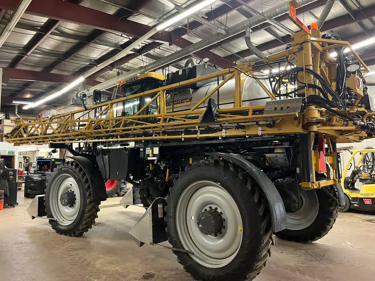 Gallery image 2 for Used 2019 RoGator 1300C Sprayer - Self Propelled